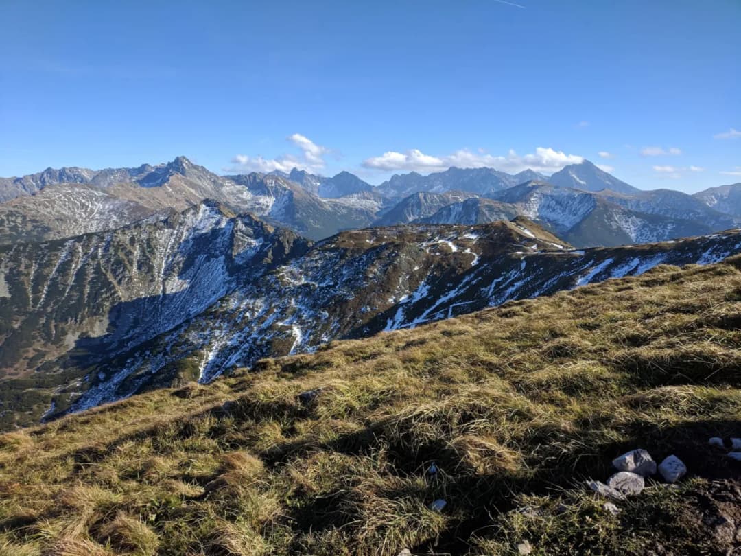 Kasprowy Wierch czy Giewont – który szczyt wybrać na wędrówkę?