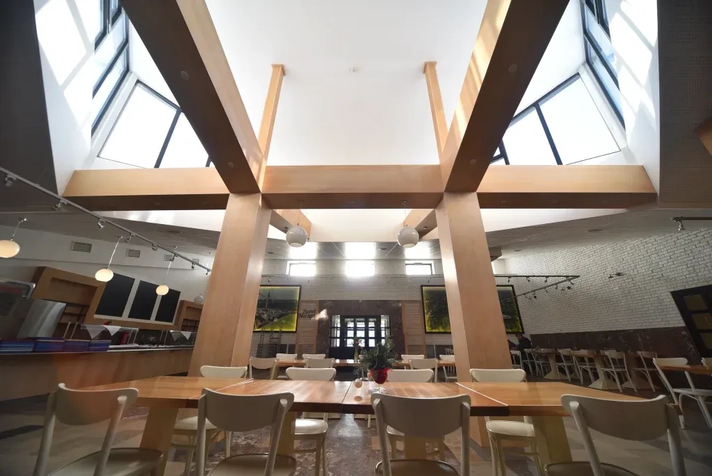 Gdzie zjeść w Jasnej Górze? Najlepsze restauracje i kawiarnie