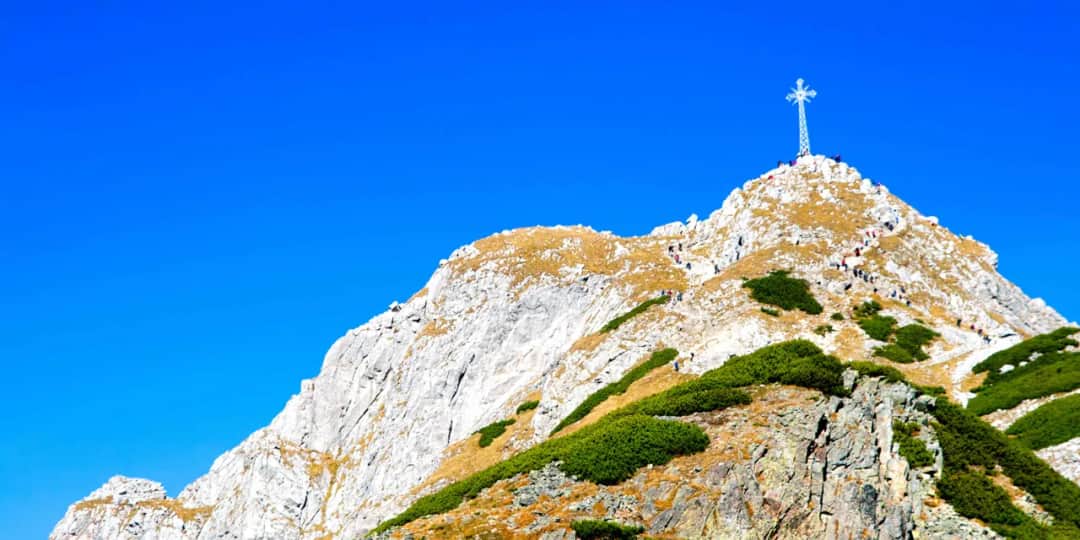 Gdzie leży Giewont? Odkryj jego wyjątkowe położenie w Tatrach